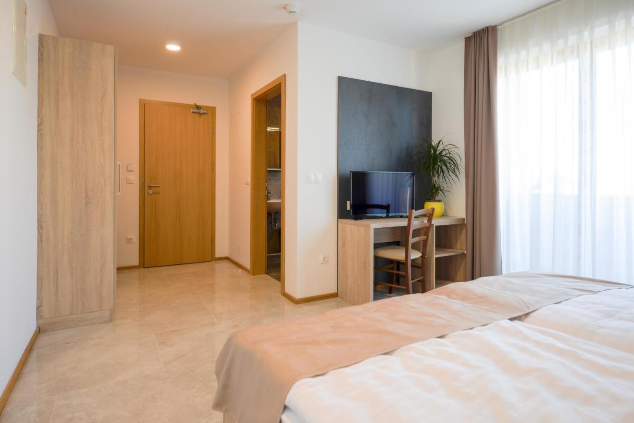 Hotel Baron Smlednik ภายนอก รูปภาพ
