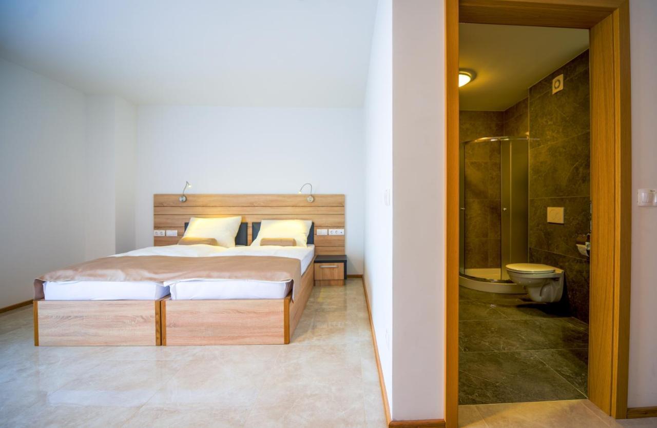 Hotel Baron Smlednik ภายนอก รูปภาพ