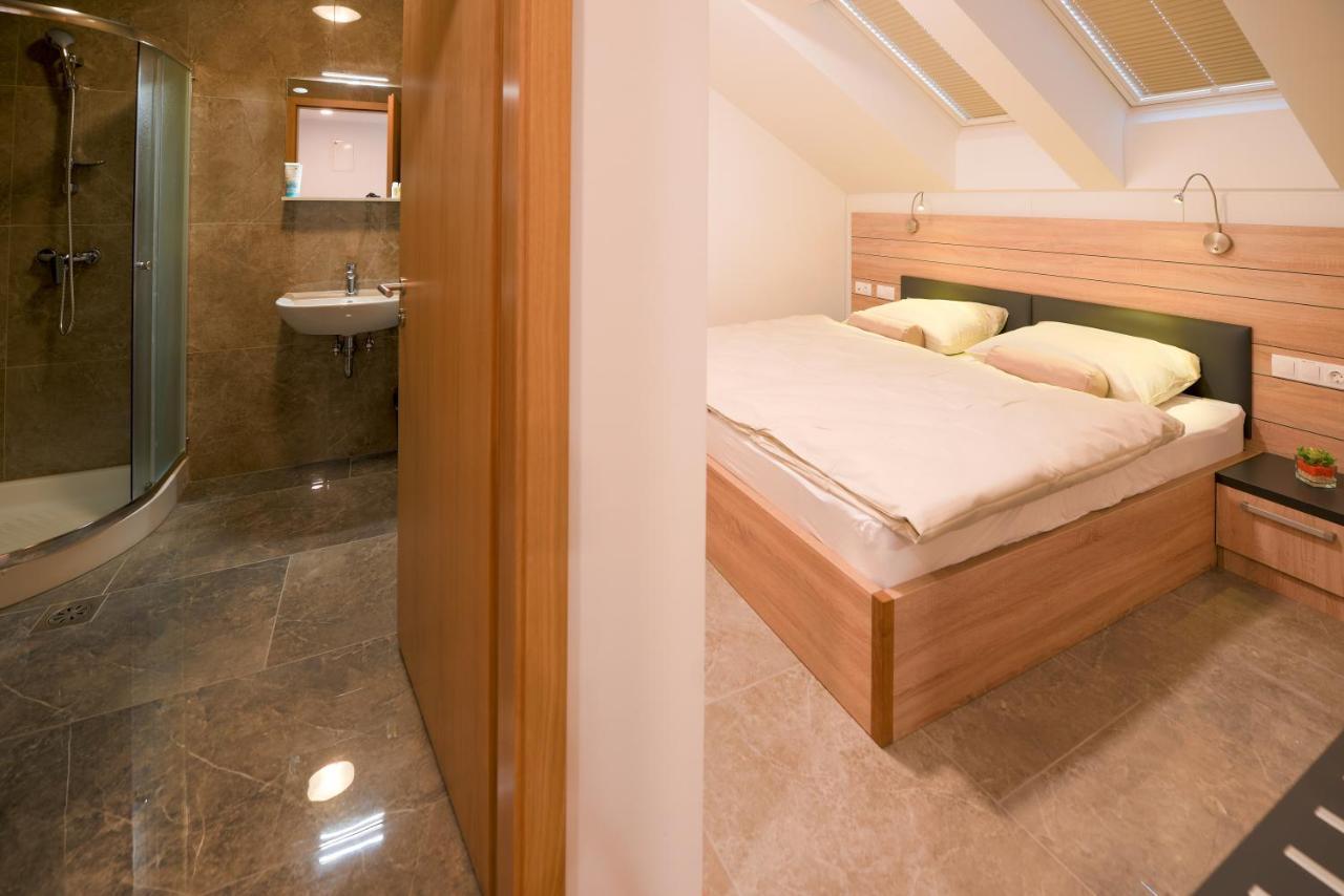 Hotel Baron Smlednik ภายนอก รูปภาพ